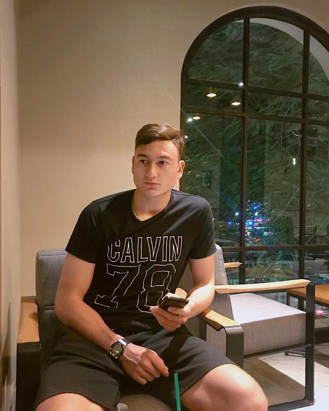 Tiến Dũng vs Lâm Tây: Ai cũng đẹp trai, 6 múi, tài năng... biết chọn ai bây giờ!