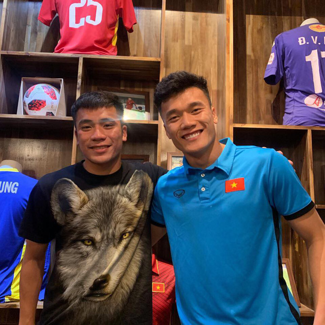 Tiến Dũng vs Lâm Tây: Ai cũng đẹp trai, 6 múi, tài năng... biết chọn ai bây giờ!