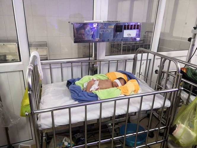 Học sinh Làng trẻ SOS phát hiện bé sơ sinh bị bỏ rơi