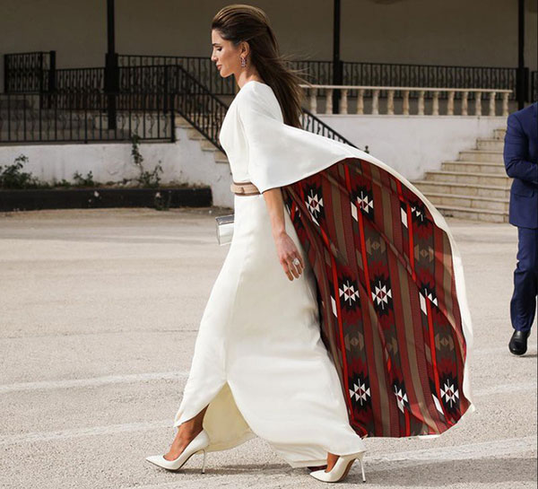 Sang chảnh hóa đồ rẻ tài tình như Hoàng hậu xứ Jordan: biến quần 1 triệu đồng thành sang xịn như chục triệu chỉ bằng một chi tiết đơn giản