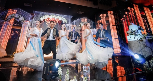 Choáng với siêu đám cưới của cô dâu Quảng Ninh - chú rể Hải Phòng