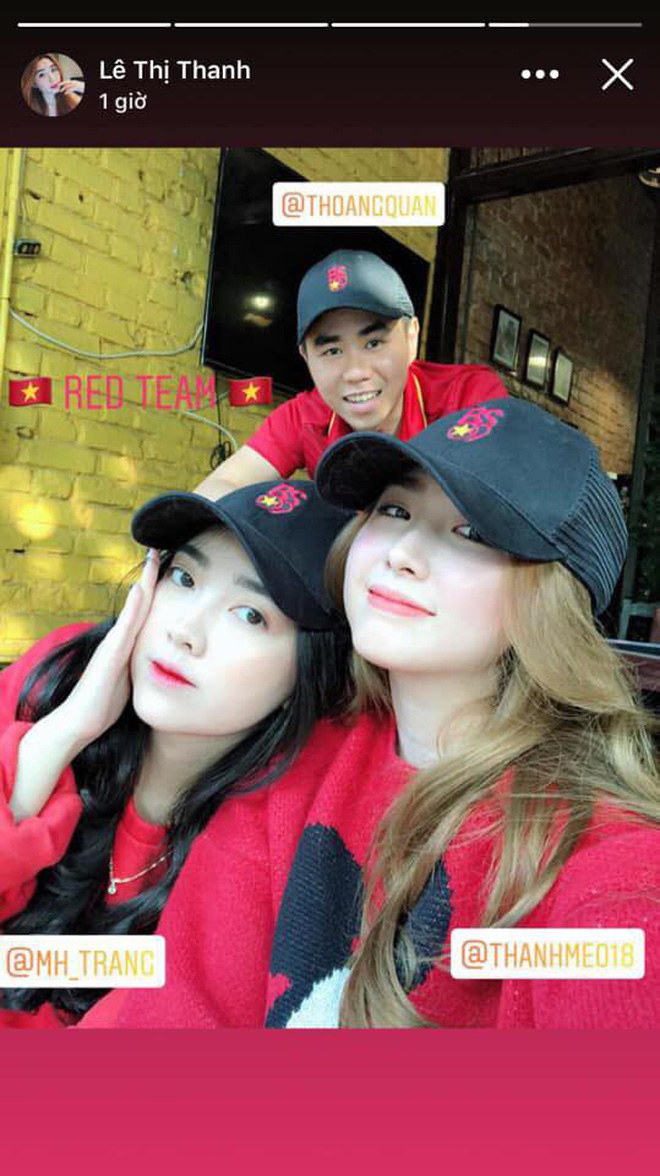 Cùng bị đồn yêu Hà Đức Chinh và Bùi Tiến Dũng, tình chị ngả em nâng của hai cô gái xinh đẹp bỗng được chú ý