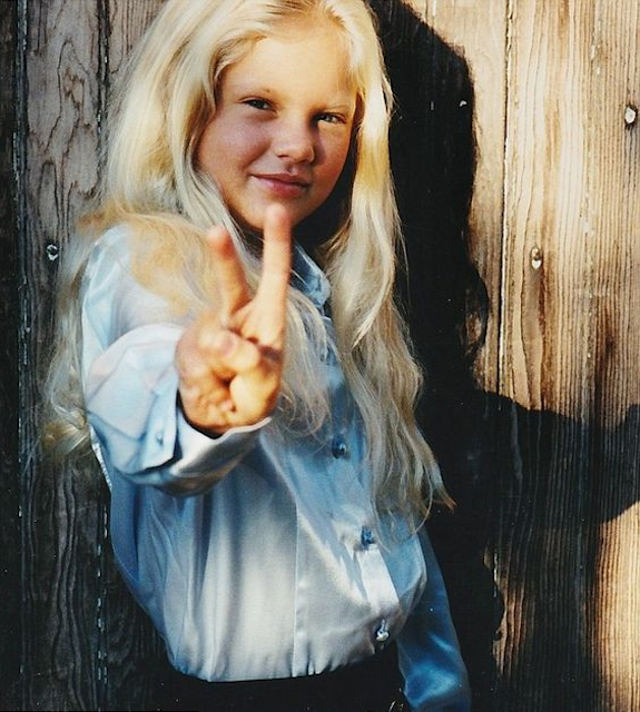 Taylor Swift tròn 29 tuổi: Hành trình từ công chúa nhạc đồng quê ngực phẳng trở thành mỹ nhân có body nóng bỏng