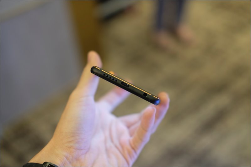 Hình ảnh và video chi tiết hai máy Vsmart Active 1 và Active 1+, giá từ 4,49 triệu đồng