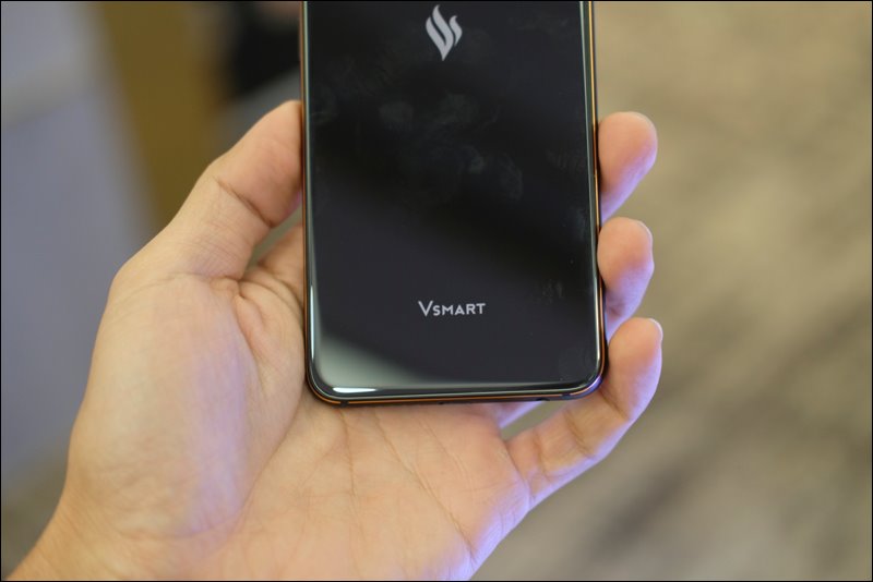 Hình ảnh và video chi tiết hai máy Vsmart Active 1 và Active 1+, giá từ 4,49 triệu đồng