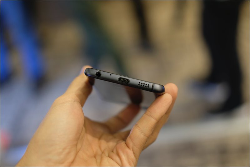 Hình ảnh và video chi tiết hai máy Vsmart Active 1 và Active 1+, giá từ 4,49 triệu đồng