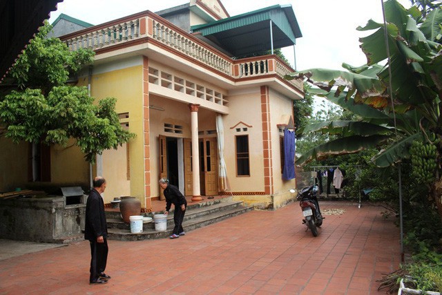 Bố cầu thủ Tiến Linh: Lúc con thi đấu, tôi phải ra trông xe cho khách