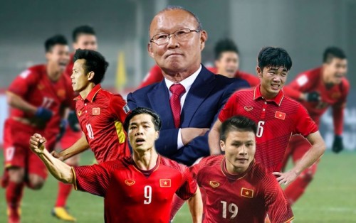 Phim bị hoãn chiếu vì trận Chung kết AFF Cup, vợ Lee Byung Hun gửi lời chúc đến thầy trò HLV Park Hang Seo