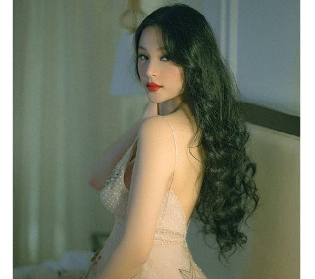 Đã đẹp sẵn rồi, Huyền Baby, Thúy Vi, Nhã Phương... vẫn sửa mặt