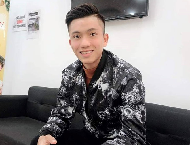 Cầu thủ Việt Nam đồng loạt đổi kiểu tóc trước trận chung kết lượt về