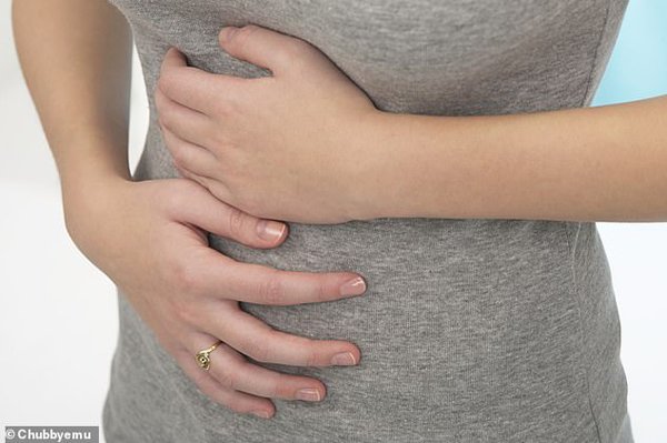 Nôn nóng giảm cân, cô gái uống cả lít nước tương đã bị chết não