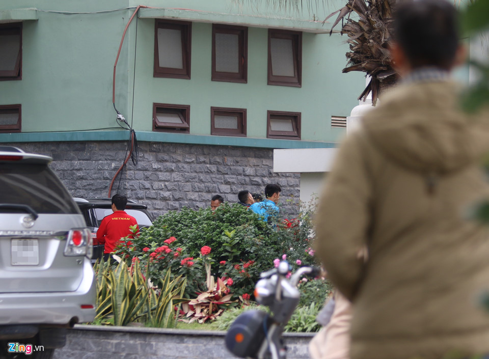 Đội tuyển Việt Nam đi bộ, thả lỏng trước trận chung kết AFF Cup