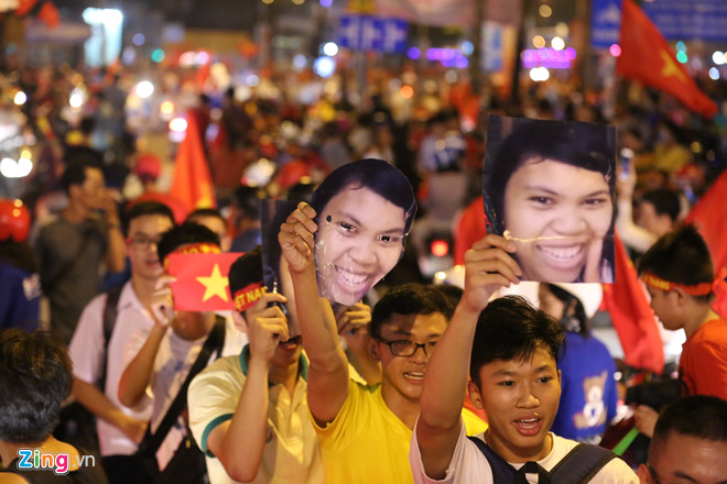 Triệu người xuống đường mừng tuyển Việt Nam vô địch AFF Cup 2018