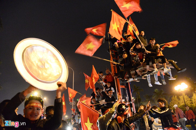 Triệu người xuống đường mừng tuyển Việt Nam vô địch AFF Cup 2018