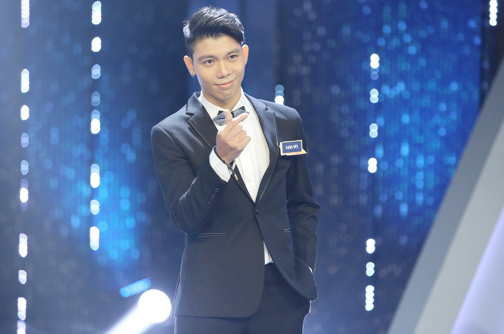 Trấn Thành, Hương Giang rơi nước mắt khi nghe câu chuyện người mẹ một mình nuôi dạy con trai Giới tính thứ 3 thành tài