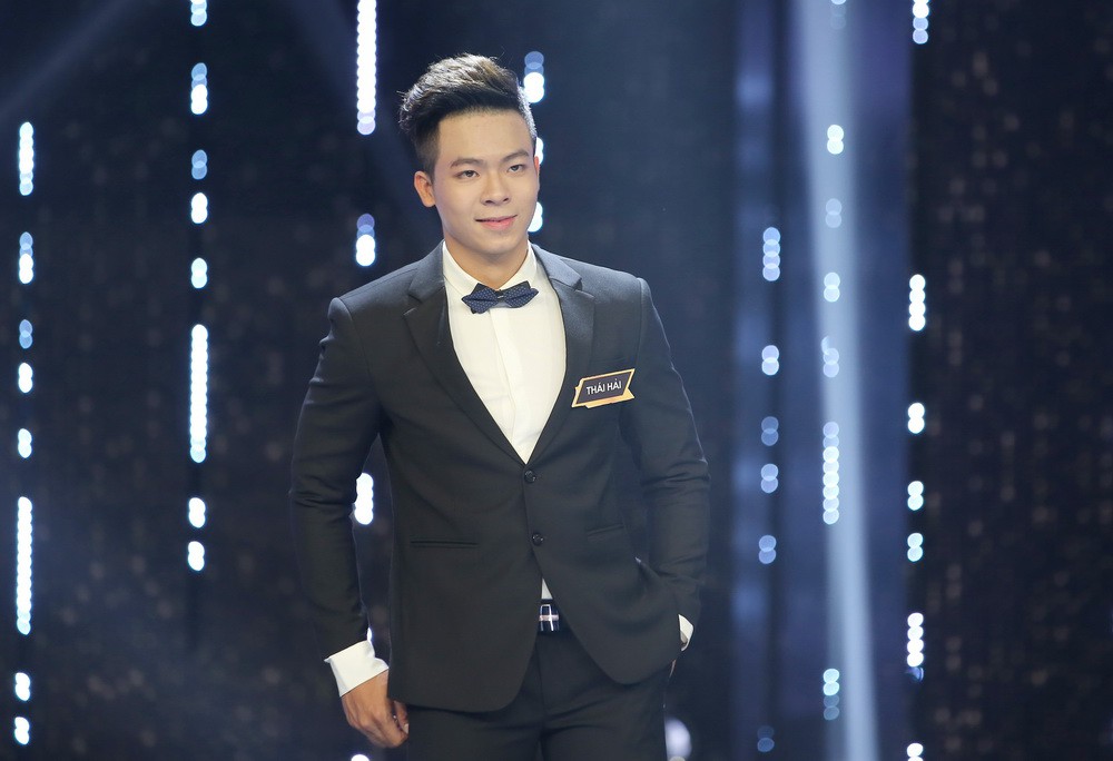 Trấn Thành, Hương Giang rơi nước mắt khi nghe câu chuyện người mẹ một mình nuôi dạy con trai Giới tính thứ 3 thành tài