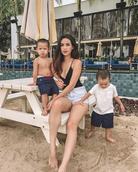 Cuộc sống của hot mom 2 con xinh đẹp, sexy không tì vết từng nổi tiếng nhất MXH bây giờ ra sao?