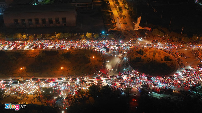 Triệu người xuống đường mừng tuyển Việt Nam vô địch AFF Cup 2018