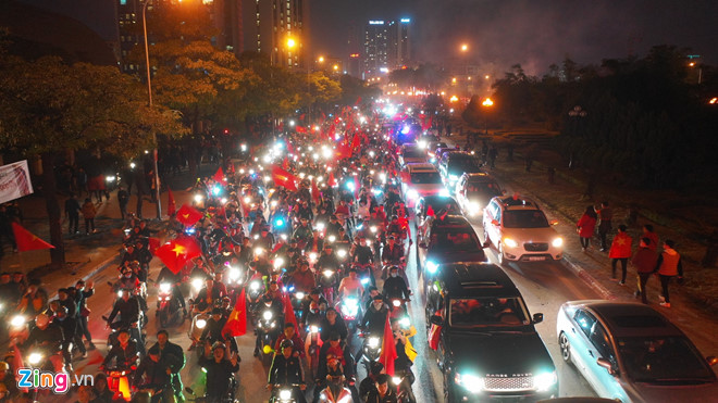 Triệu người xuống đường mừng tuyển Việt Nam vô địch AFF Cup 2018