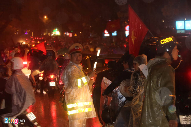 Triệu người xuống đường mừng tuyển Việt Nam vô địch AFF Cup 2018