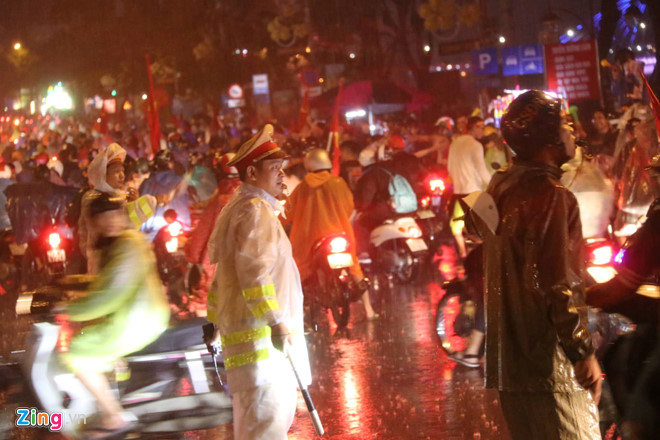 Triệu người xuống đường mừng tuyển Việt Nam vô địch AFF Cup 2018