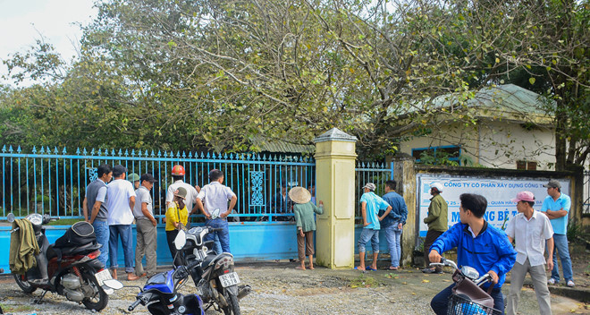 Bị cuốn vào máy trộn bê tông, nam công nhân tử vong