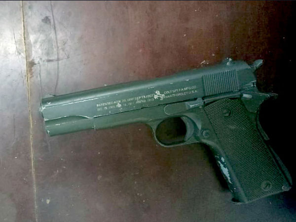 Bắn tình địch 2 phát súng vì ghen tuông