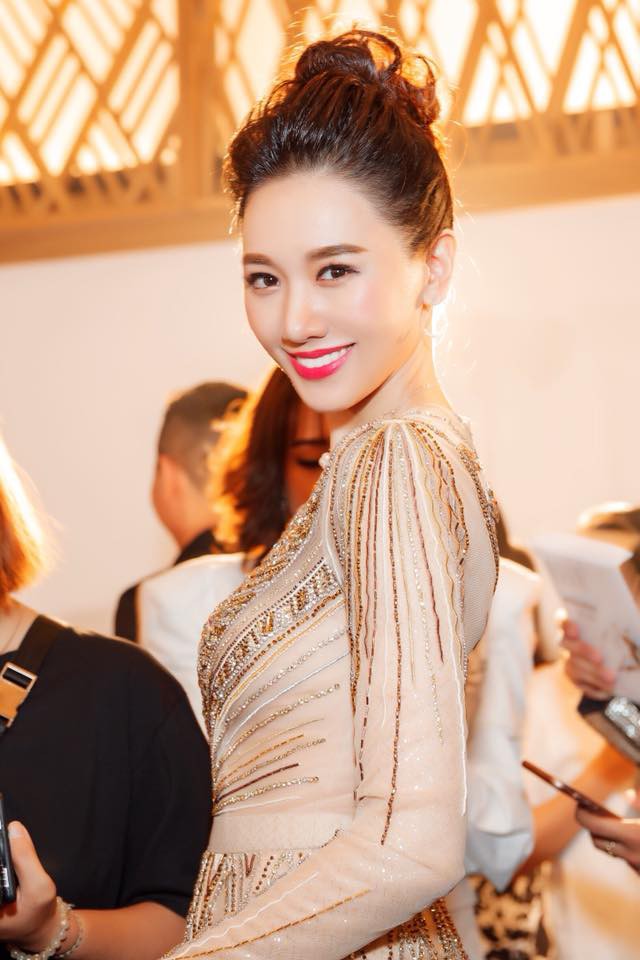 Chỉ vì chút thay đổi này, nhan sắc Hari Won khác lạ đến nỗi fan nhìn mãi mới nhận ra