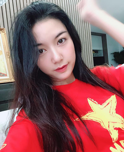 Hàng trăm sao Việt hát, ra sân cổ vũ đội nhà trước chung kết AFF Cup