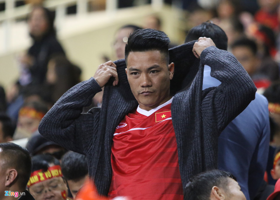 Thế hệ vàng 2008 trên khán đài sân Mỹ Đình trận chung kết AFF Cup 2018