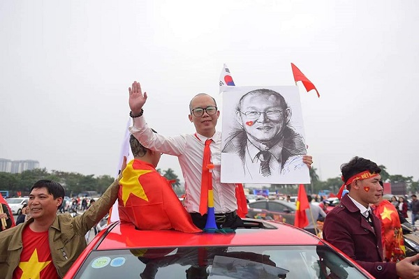 Việt Nam 1-0 Malaysia: Anh Đức vô lê nổ tung Mỹ Đình, ĐTVN lên đỉnh ĐNA sau 10 năm chờ đợi
