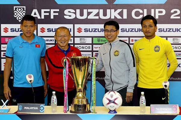 Việt Nam 1-0 Malaysia: Anh Đức vô lê nổ tung Mỹ Đình, ĐTVN lên đỉnh ĐNA sau 10 năm chờ đợi Việt Nam 1-0 Malaysia: Anh Đức vô lê nổ tung Mỹ Đình, ĐTVN lên đỉnh ĐNA sau 10 năm chờ đợi