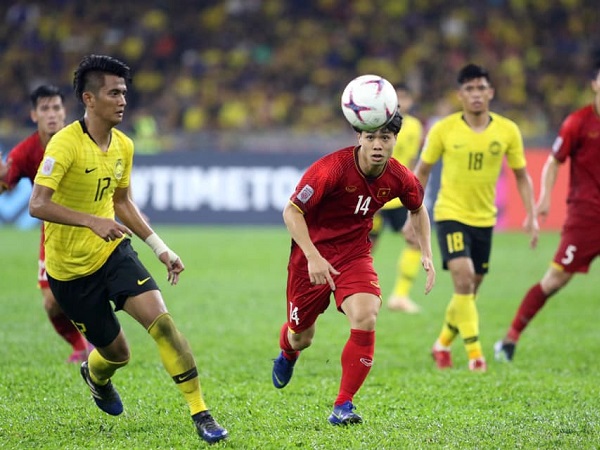 Việt Nam 1-0 Malaysia: Anh Đức vô lê nổ tung Mỹ Đình, ĐTVN lên đỉnh ĐNA sau 10 năm chờ đợi Việt Nam 1-0 Malaysia: Anh Đức vô lê nổ tung Mỹ Đình, ĐTVN lên đỉnh ĐNA sau 10 năm chờ đợi