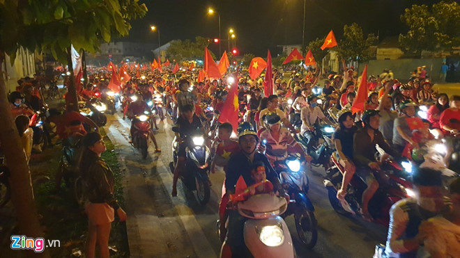 Triệu người xuống đường mừng tuyển Việt Nam vô địch AFF Cup 2018