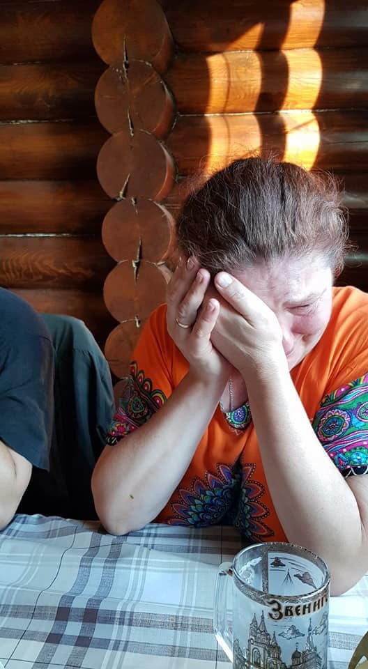 Mẹ bật khóc, chị họ Linh Nga nhắn gửi thủ môn Lâm Tây: Thành công của em là máu và nước mắt