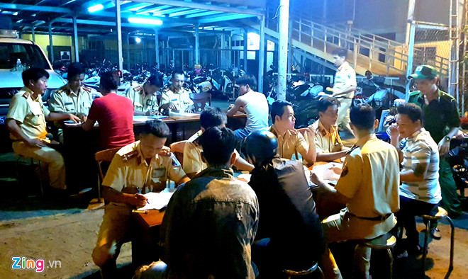 Hơn 100 xe máy ở Sài Gòn bị tạm giữ sau khi tuyển VN vô địch AFF Cup