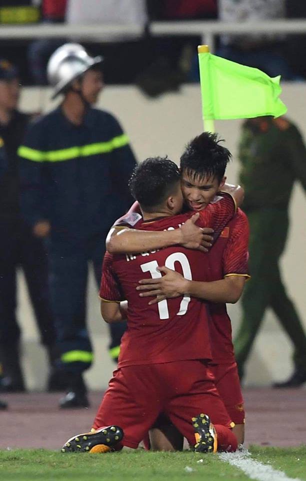 19 tuổi bạn làm được gì, đây là câu trả lời cực ấn tượng của Văn Hậu!