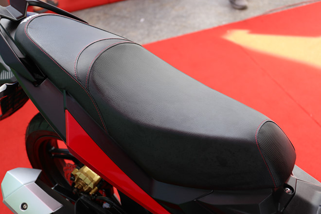 Xe côn tay SYM Star SR giá 50 triệu, đối đầu Exciter