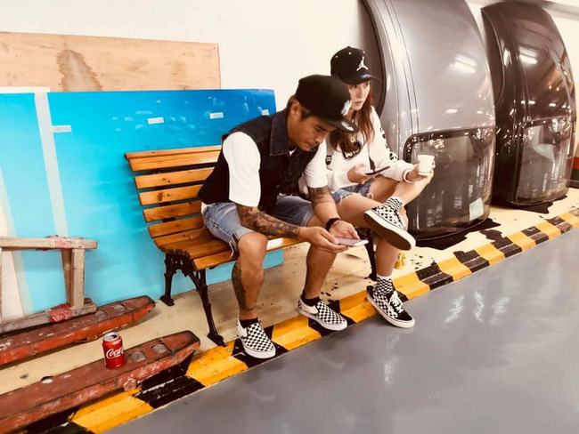 Trương Bá Chi bất ngờ khoe 1 loạt ảnh đời thường sành điệu sau tin sinh con thứ 3 cho tỷ phú già