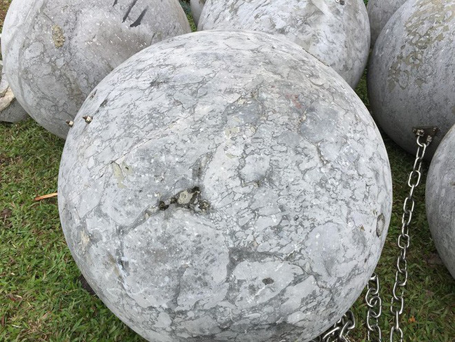 Video ảnh: Cận cảnh 40 quả bóng xích sân Mỹ Đình chưa rõ số phận sau khi đội tuyển Việt Nam vô địch