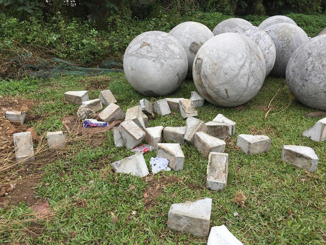 Video ảnh: Cận cảnh 40 quả bóng xích sân Mỹ Đình chưa rõ số phận sau khi đội tuyển Việt Nam vô địch