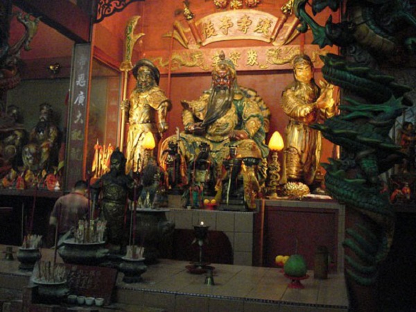 Tất cả giai thoại đều là thêu dệt, Quan Vũ thực ra chỉ chém đầu đúng 2 người này