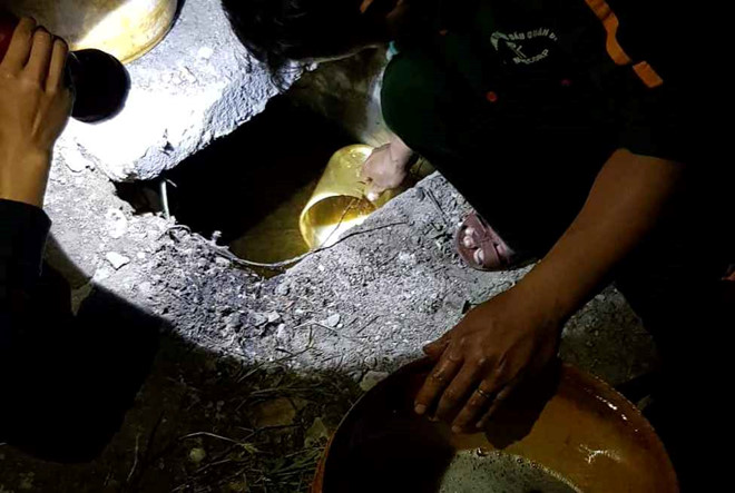 4.000 lít dầu tràn ra đồng, nhiều gia đình phải sơ tán