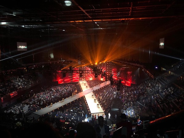 Miss Universe 2018: Đại diện Philippines đăng quang như dự đoán, HHen Niê gây bão mạng khi lọt Top 5!