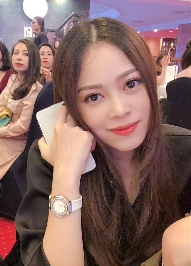 Bà bầu Hằng Túi chơi lớn, tuyên bố tặng toàn bộ đội tuyển quốc gia Việt Nam hàng trăm triệu