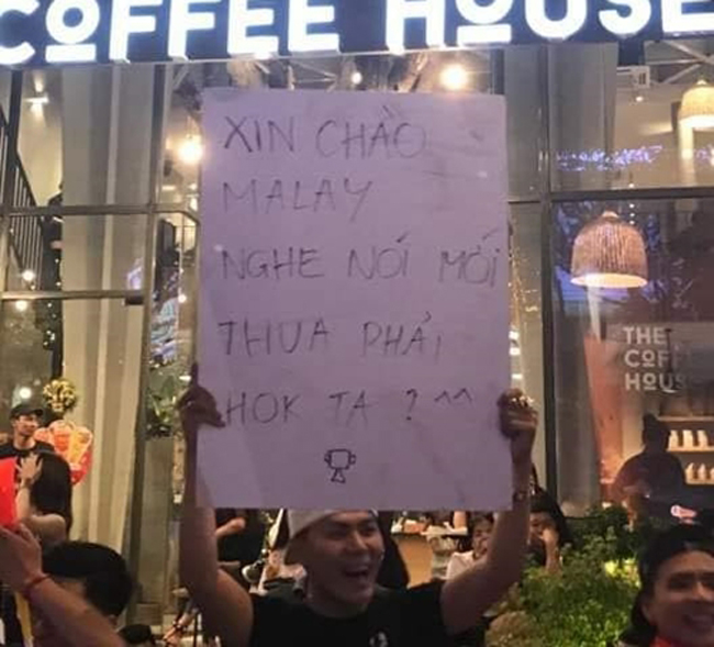 Những khẩu hiệu đi bão ăn mừng chức vô địch chất nhất Việt Nam