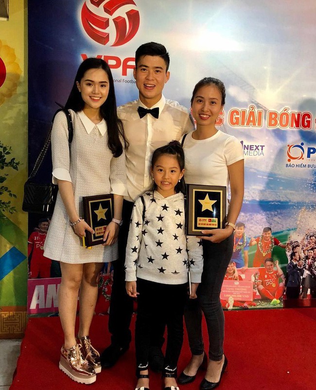 Ngoài công chúa béo Quỳnh Anh, cô gái xinh đẹp này cũng vô cùng quan trọng trong trái tim Mạnh gắt
