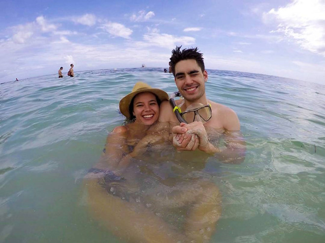 Mối tình 6 năm bên bạn trai diễn viên của tân Hoa hậu Hoàn vũ 2018