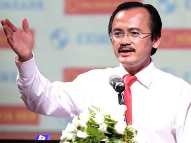 Doanh nhân Phạm Nhật Vượng chi bao tiền cho bóng đá?