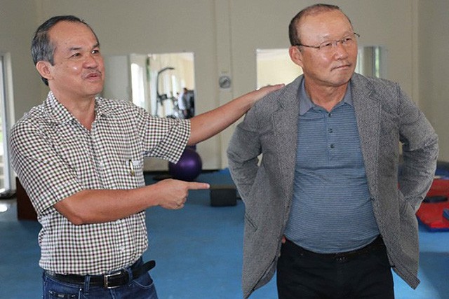 Doanh nhân Phạm Nhật Vượng chi bao tiền cho bóng đá?